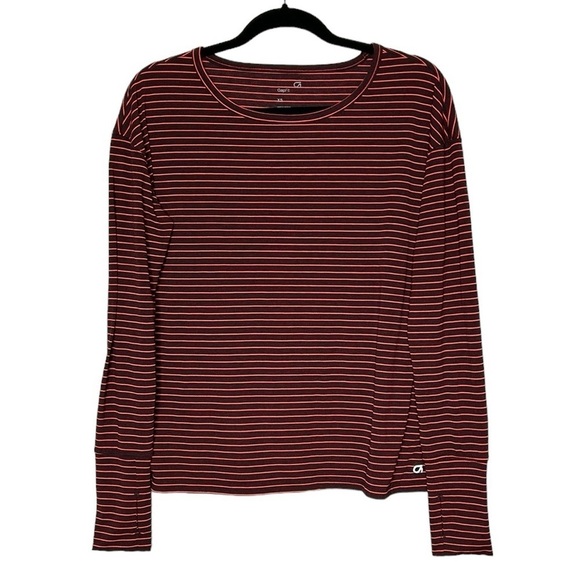 GapFit Long Sleeve Side Slit Top in Burgundy Stripe Size XS - Picture 1 of 6